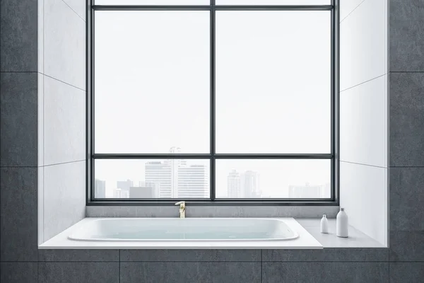 Modernes Badezimmer Mit Weißer Badewanne Und Panoramablick Auf Die Stadt — Stockfoto