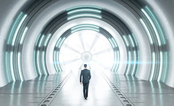 Zakenman Wandelen Futuristische Betonnen Ruimte Schip Interieur Met Licht Abstracte — Stockfoto