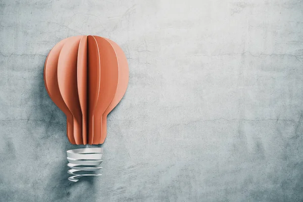 Rode Lamp Gemaakt Van Papier Betonnen Wandachtergrond Onderwijs Startup Concept — Stockfoto