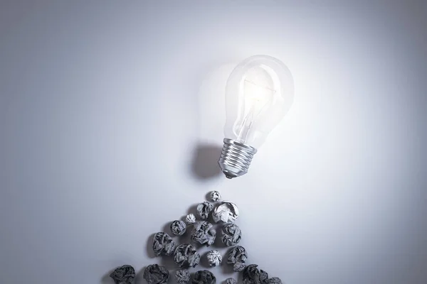 Verfrommeld Papier Lamp Grijze Achtergrond Succes Startup Concept Weergave — Stockfoto