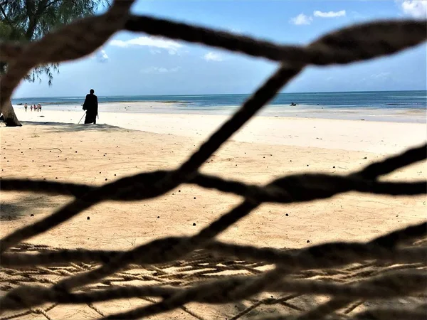 Isola Spiaggia Sabbia Con Linea Mare Raggiunto Attraverso Una Rete — Foto Stock