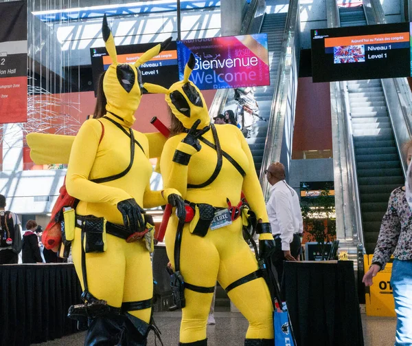 Montreal Quebec Kanada Július 2019 Comiccon Cosplayers Két Aranyos Pikachu — Stock Fotó