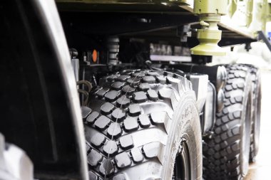 Askeri teçhizat. Kamaz, büyük tekerlek farı.