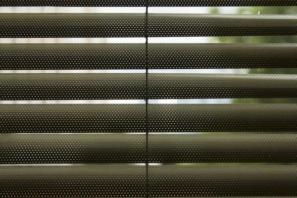 Persienner Fönstren Metall Med Hål Stockbild