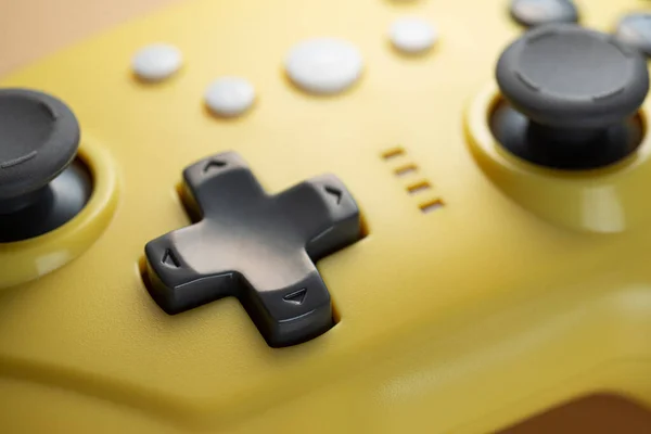 Pijltoetsen Van Een Gele Game Controller Close — Stockfoto