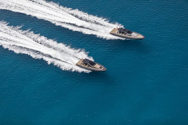 Bateau à moteur gonflable dans formentera, espagne — Photo