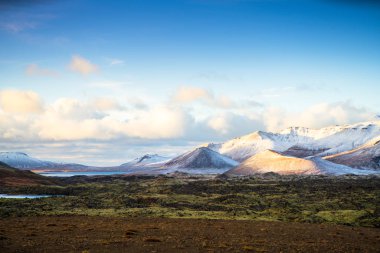  Route 1 veya Çevre Yolu (Hringvegur), İzlanda'nın yan görünümü