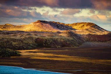  Route 1 veya Çevre Yolu (Hringvegur), İzlanda'nın yan görünümü
