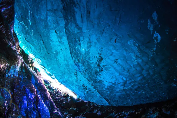 Cueva Hielo Fenómenos Naturales Formados Glaciares Durante Invierno Por Agua — Foto de Stock