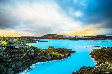 Blue Lagoon, Reykjanes Yarımadası'nda Grindavik bir lav alanında bulunan jeotermal spa, güneybatı İzlanda