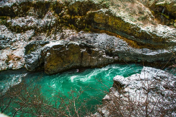 Hraunfossar Egy Vízesés Folyó Felett Hallmundarhraun Láva Mező Alatt Gleccser — Stock Fotó