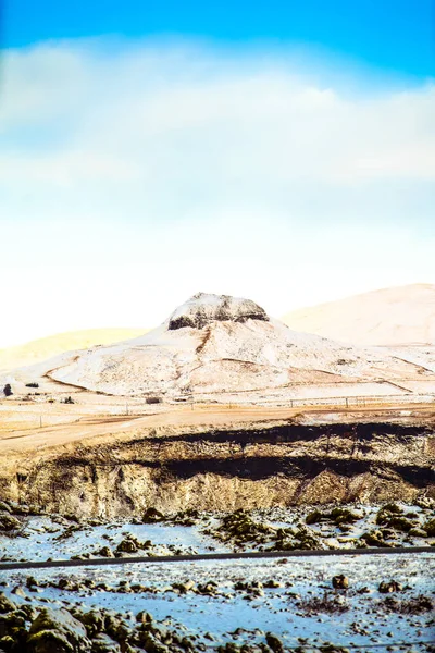 Campo Lava Nevado Musgoso Islândia — Fotografia de Stock