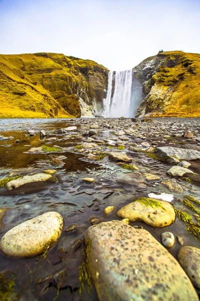 Skogafoss Ett Vattenfall Som Ligger Floden Skoga Södra Island Vid — Stockfoto