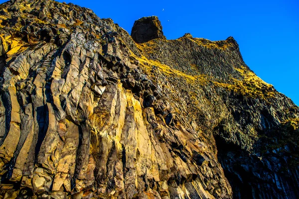 Reynisfjall Mountain Med Basalt Column Reynisfjara Reynisfjoru Stranden Islands Sydkust — Stockfoto