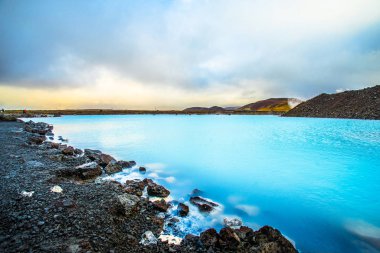 Blue Lagoon, Reykjanes Yarımadası'nda Grindavik bir lav alanında bulunan jeotermal spa, güneybatı İzlanda