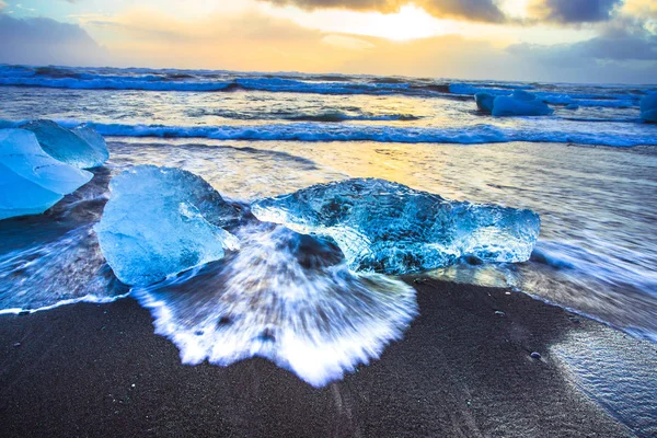 Roca Hielo Con Playa Arena Negra Playa Jokulsarlon Playa Diamond — Foto de Stock