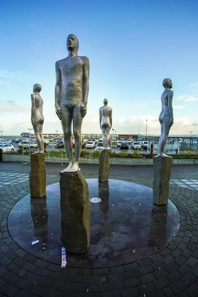 Reykjavik Islândia Novembro 2017 Escultura Frente Aeroporto Internacional Keflavik Também — Fotografia de Stock