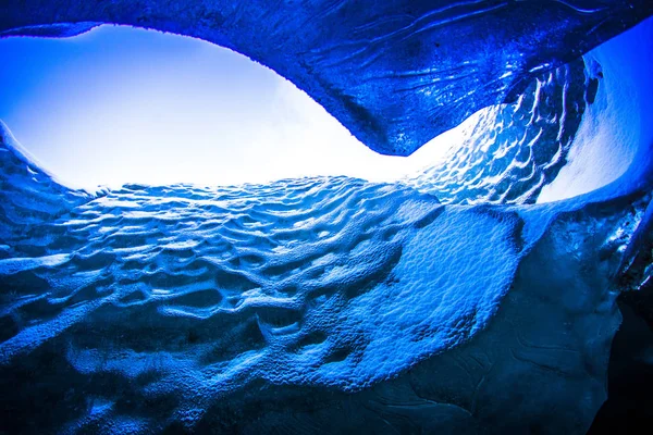 Ijsgrot Natuurverschijnselen Gevormd Gletsjers Winter Door Water Dat Door Onder — Stockfoto