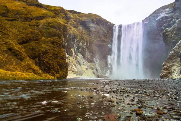 Skogafoss Ett Vattenfall Som Ligger Floden Skoga Södra Island Vid — Stockfoto