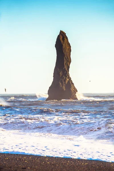 Haidrangur Mjoidrangur Skessudrangur One Troll Basalt Sea Stacks Form Reynisdrangar — Stock Photo, Image