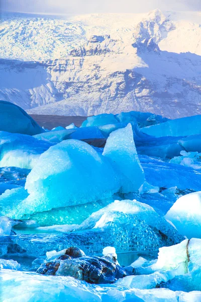 Jokulsarlon 冰川河泻湖 在冰岛东南部的 Vatnajokull 国家公园边缘的一个大冰川湖泊 — 图库照片