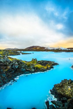 Blue Lagoon, Reykjanes Yarımadası'nda Grindavik bir lav alanında bulunan jeotermal spa, güneybatı İzlanda