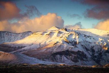  Route 1 veya Çevre Yolu (Hringvegur), İzlanda'nın yan görünümü