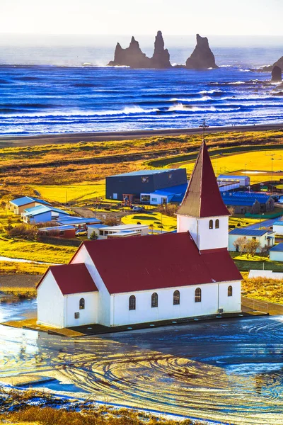 Het Dorp Van Vik Vik Myrdal Het Zuidelijkste Dorp Ijsland — Stockfoto