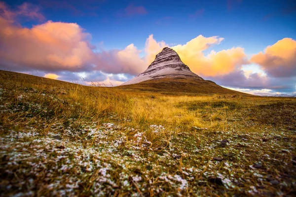 Kirkjufell Islandese Montagna Chiesa Una Montagna Alta 463 Sulla Costa — Foto Stock