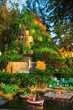 Bangkok, Tayland - 24 Aralık 2018 - Aun Ai Rak Khlai Khwam Nao kış fuarında Kral Rama Ix projesinin kurulumu