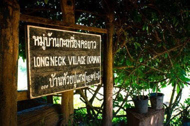 Mae Hong Son, Tayland - 23 Kasım 2018 - Longneck Village (Kayan), uzun boyunlu Kayan Padaung kabilesinin köyü