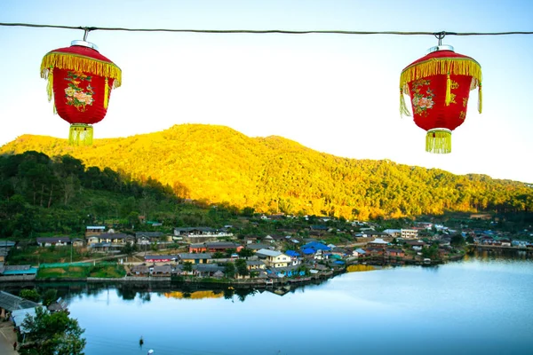 Ban Rak Thai Oder Mae Ein Chinesisches Yunnan Dorf Seeufer — Stockfoto