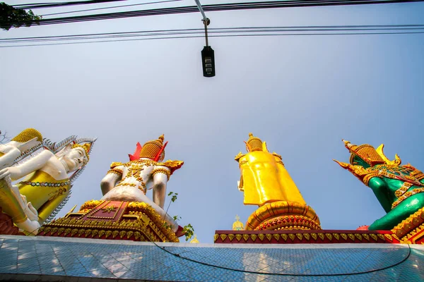 Ват Кхун Чан Храм Основными Особенностями Являются Большие Статуи Будды — стоковое фото