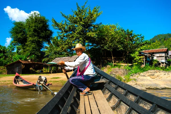 Mae Hong Son Thajsko Listopadu 2018 Neidentifikovaný Místní Muž Řídí — Stock fotografie