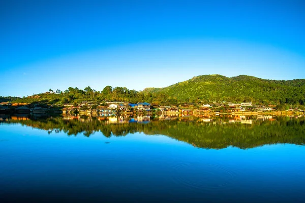 Ban Rak Thai Eller Mae Kinesisk Yunnan Lakeside Nära Mae — Stockfoto