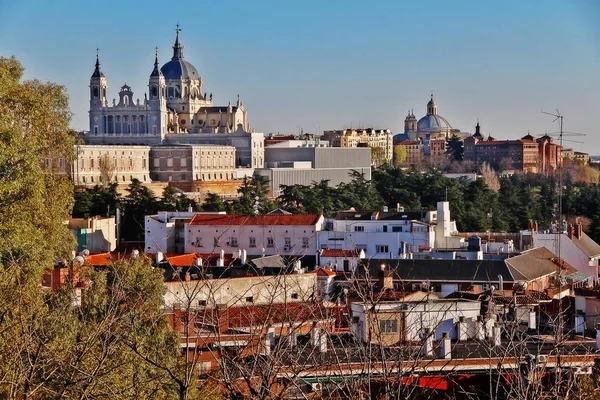 Szene Von Madrid Mit Der Almudena Kathedrale Santa Mara Real — Stockfoto