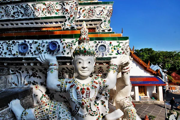 Bangkok Thailand December 2016 Thai Legend God Bearer Statues Prang — Fotografia de Stock