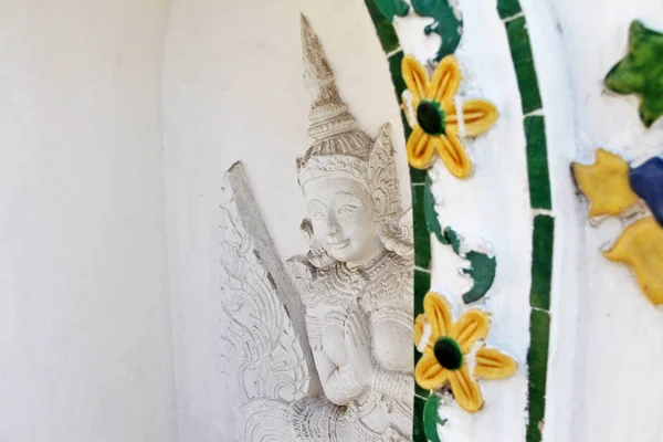 Sculpture Kinnaree Mythical Beings Half Woman Half Bird Base Prang — Photo