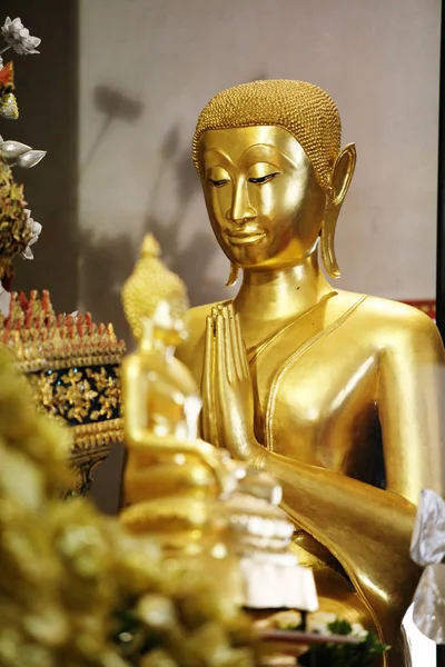 Statua Buddha Nella Sala Principale Wat Prayurawongsawas Warawihan Complesso Templi — Foto Stock