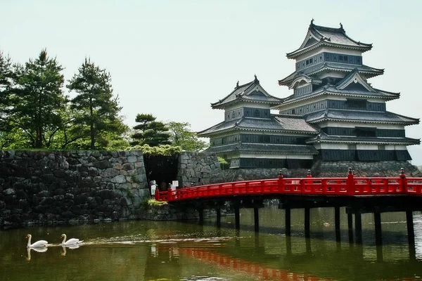 Замок Мацумото Мацумото Дзё Известный Замок Кроу Карасу Дзё Один — стоковое фото