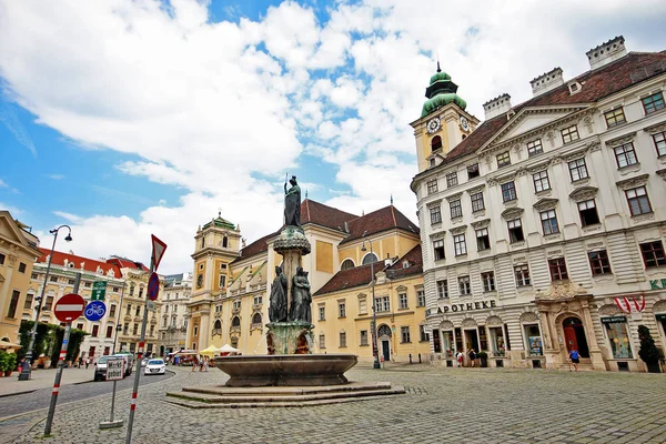 Vienna Wien Austria Osterreich June 2017 Austriabrunnen Fountain Schottenkirche Scottish — Stock Photo, Image