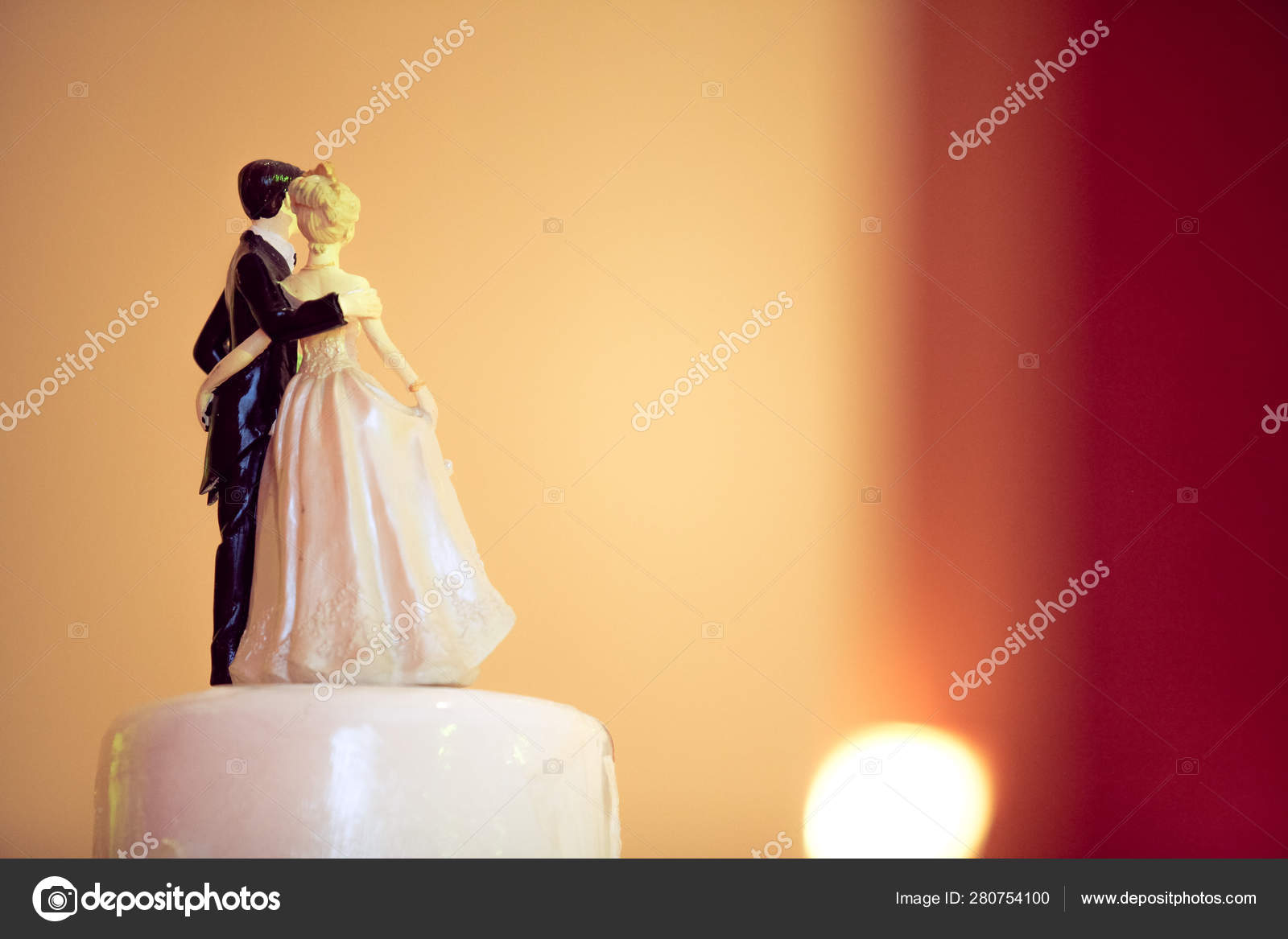 bride and groom dolls