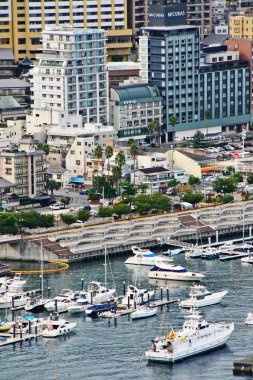 Atami (Atami-shi), Izu Yarımadası, Shizuoka Prefecture, Chubu (Tokai) bölgesi, Japonya - 14 Eylül 2009 - Atami şehir sagami Bay, Atami Kalesi (Atamijo) görüntülendi)