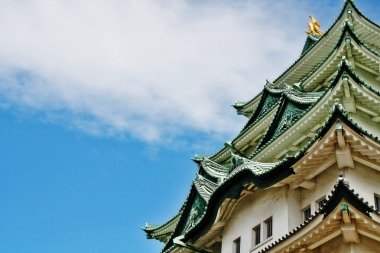 Nagoya kalesinin çatısı, Nagoya-shi'de Japon tarzı kale, Chubu bölgesi, Aichi ili, Japonya