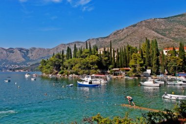 Cavtat'taki Adriyatik Denizi kıyısı, Dubrovnik-Neretva County, Hırvatistan
