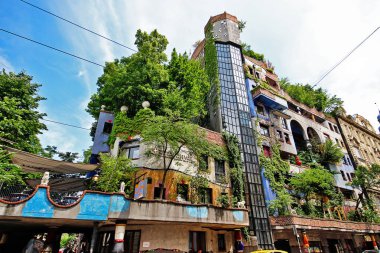 Hundertwasserhaus, Kegelgasse ve Lowengasse, Viyana, Avusturya köşesinde Landstrasse bölgesinde, Avusturyalı sanatçı Friedensreich Hundertwasser fikir ve kavramı sonra inşa edilmiş apartman