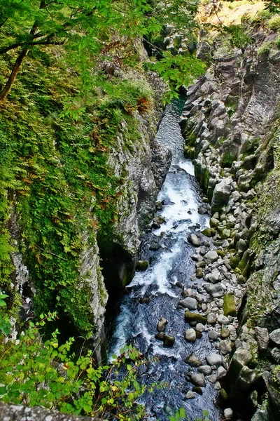 Takachiho Gorge Uno Stretto Abisso Scavato Nella Roccia Dal Fiume — Foto Stock