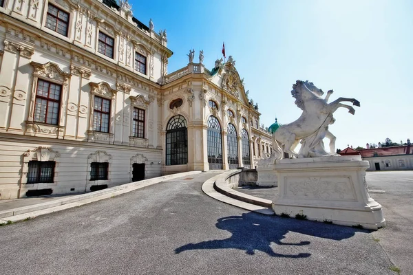 Skulptur Der Fassade Des Oberen Belvedere Wien Österreich Osterreich — Stockfoto