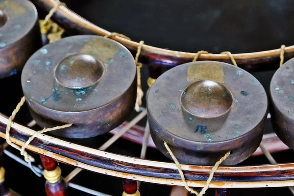 Circular Gongs Percussion Instrument Consisting Small Gongs Different Pitches Strung — Stock Photo, Image