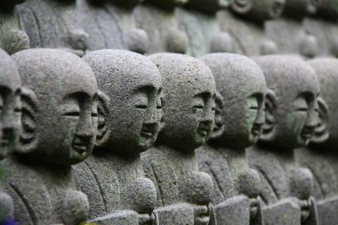 Hase dera'daki Jizo-Do'daki Jizo-Do heykelleri (Kaiko zan Jishoin Hase-dera), yaygın olarak Hase kannon olarak da adlandırılır, Kamakura'da bir Budist tapınakları, Kanagawa Bölgesi (Kanagawa-ken), Kanto bölgesi, Japonya